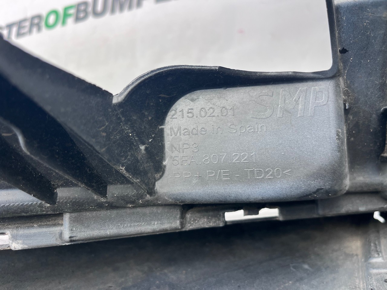 Seat Leon Se /  Xcellence / Fr Mk4 2021-2024 Front Bumper 6 Pdc Genuine [o727]