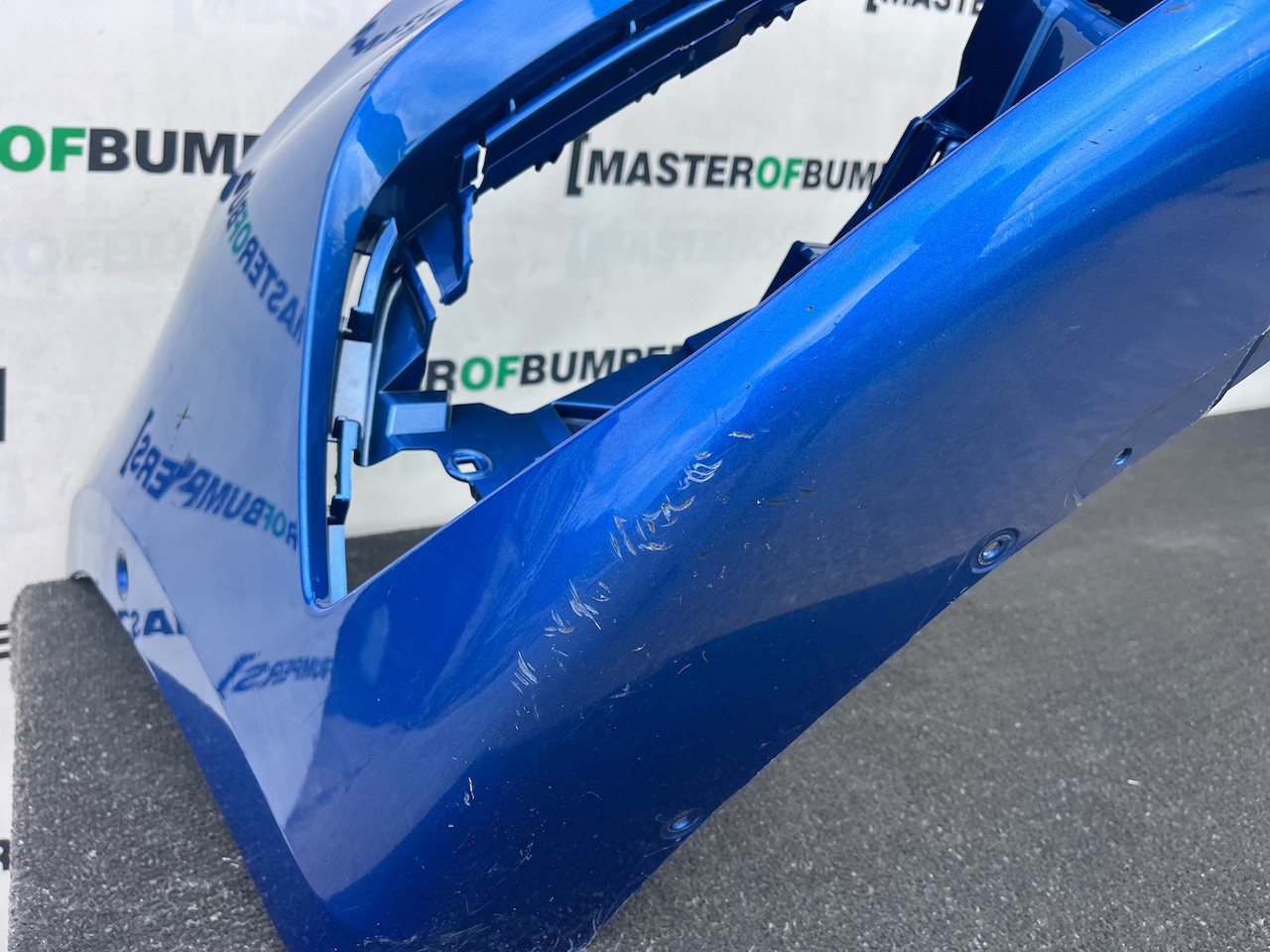Seat Leon Se /  Xcellence / Fr Mk4 2021-2024 Front Bumper 6 Pdc Genuine [o732]