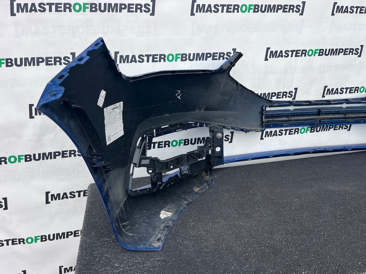 Seat Leon Se /  Xcellence / Fr Mk4 2021-2024 Front Bumper 6 Pdc Genuine [o732]