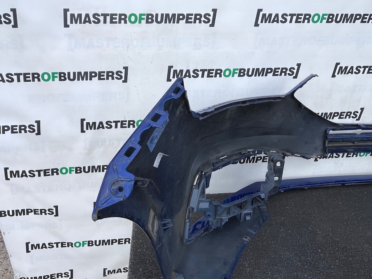 Seat Leon Se /  Xcellence / Fr Mk4 2021-2024 Front Bumper 6 Pdc Genuine [o729]