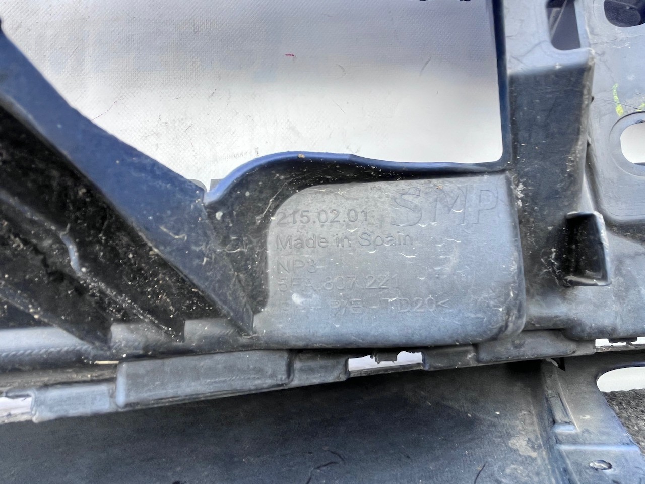 Seat Leon Se /  Xcellence / Fr Mk4 2021-2024 Front Bumper 6 Pdc Genuine [o729]