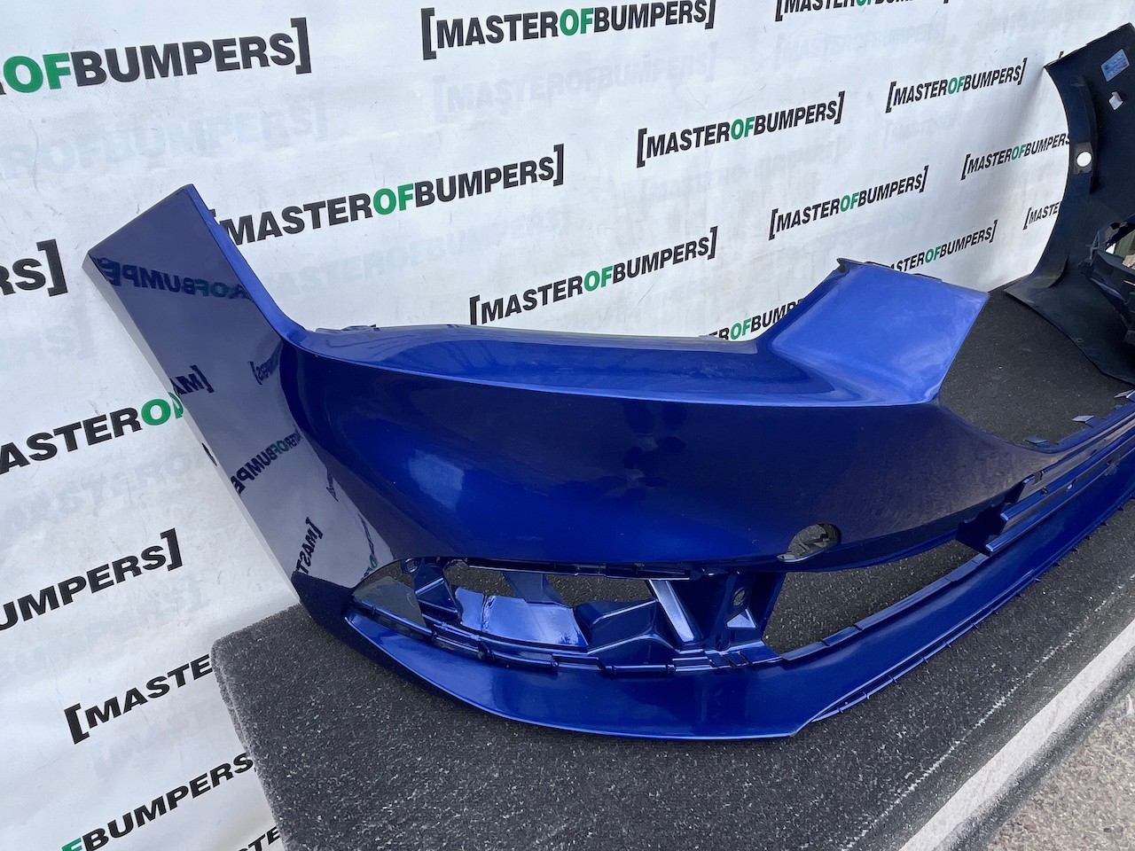 Seat Leon Se /  Xcellence / Fr Mk4 2021-2024 Front Bumper 6 Pdc Genuine [o729]