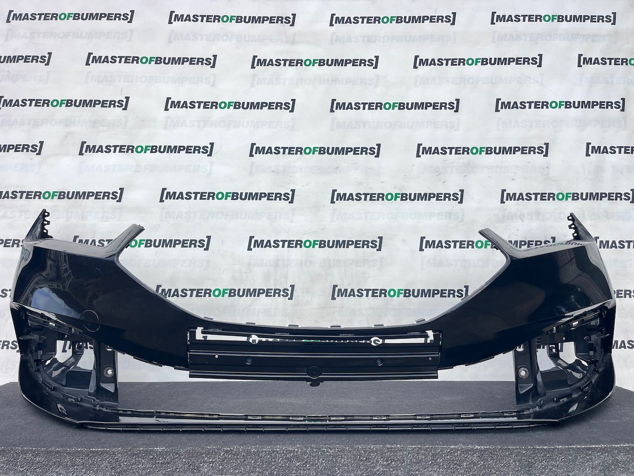 Seat Leon Se /  Xcellence / Fr Mk4 2021-2024 Front Bumper 6 Pdc Genuine [o730]