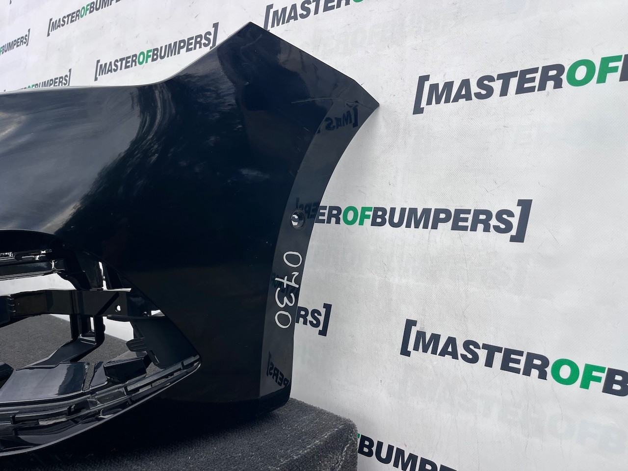 Seat Leon Se /  Xcellence / Fr Mk4 2021-2024 Front Bumper 6 Pdc Genuine [o730]