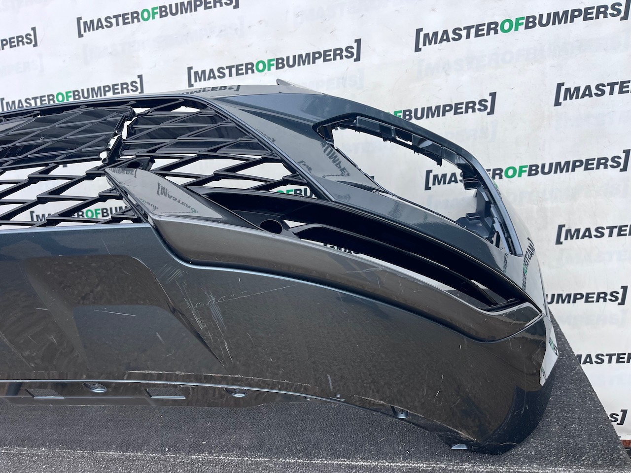 Seat Ateca Cupra Tsi Suv 2021-2025 Front Bumper 6 Pdc Genuine [v746]