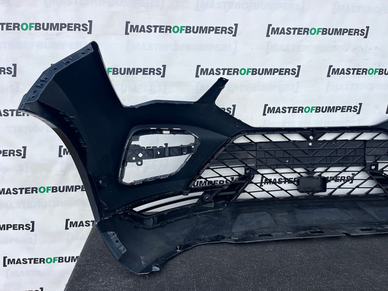 Seat Ateca Cupra Tsi Suv 2021-2025 Front Bumper 6 Pdc Genuine [v746]