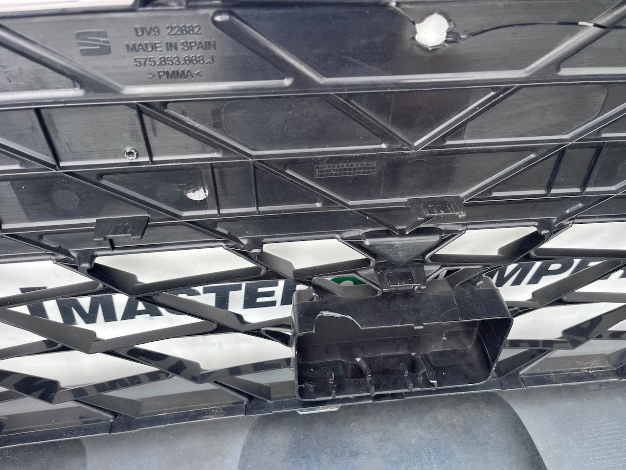 Seat Ateca Cupra Tsi Suv 2021-2025 Front Bumper 6 Pdc Genuine [v746]