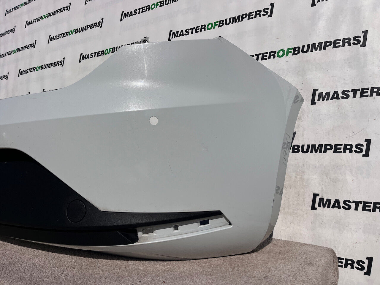 Seat Leon Fr Hatchback 2013-2016 Rear Bumper 4 Pdc White Genuine [o560]