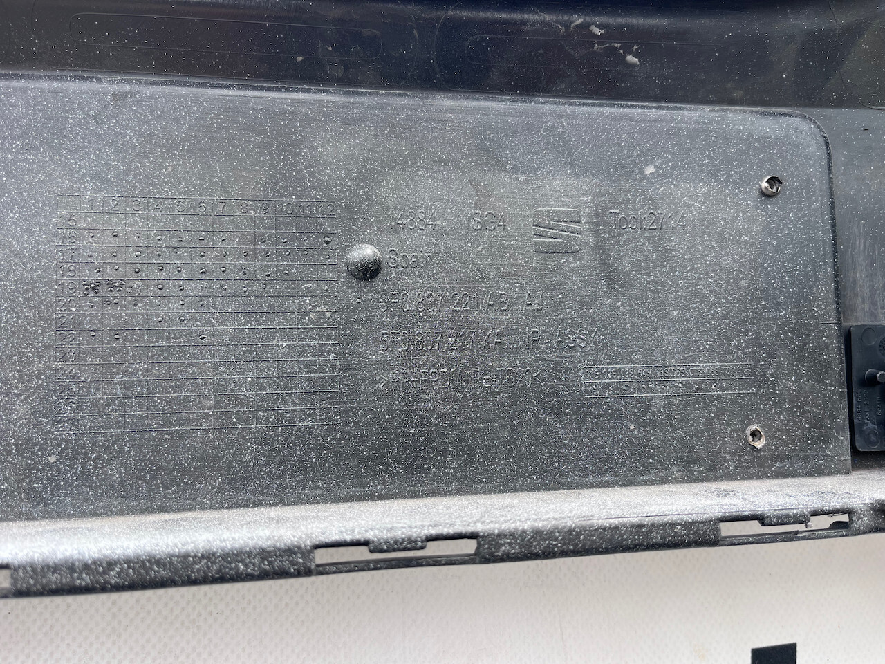 Seat Leon Fr Mk3 Lift Hatchback 2017-2019 Front Bumper 4 Pdc Jets Genuine [o590]