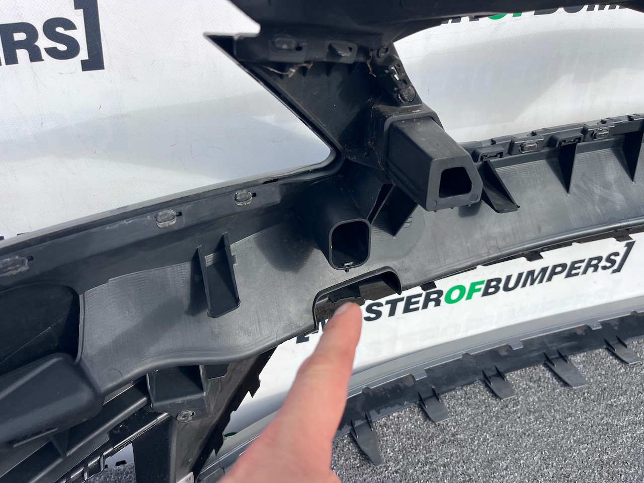 Seat Ibiza Se Tsi Evo Hatchback 2012-2017 Front Bumper No Pdc Genuine [v648]