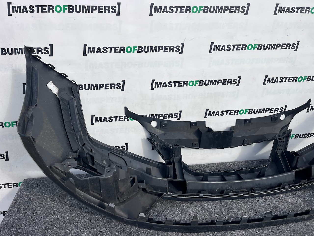 Seat Ibiza Se Tsi Evo Hatchback 2012-2017 Front Bumper No Pdc Genuine [v648]