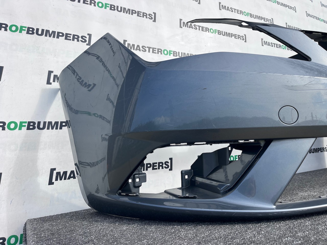 Seat Ibiza Se Tsi Evo Hatchback 2012-2017 Front Bumper No Pdc Genuine [v648]