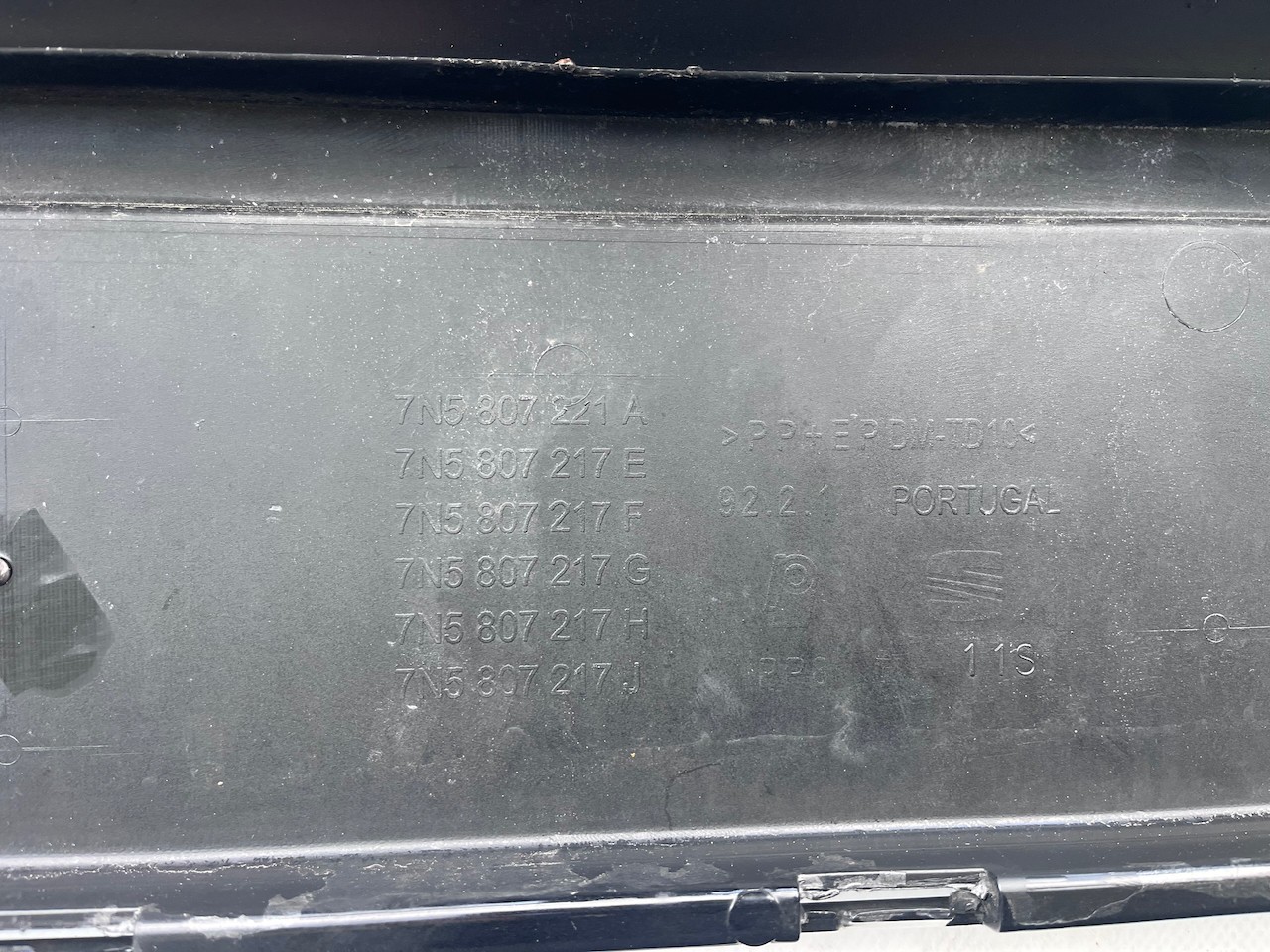 Seat Alhambra Cr Ecomotive Mpv 2012-2020 Front Bumper 4 Pdc +jets Genuine [o667]