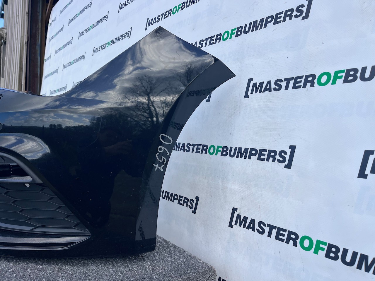 Seat Leon Fr Mk3 Lift Hatchback 2017-2019 Front Bumper 4 Pdc Jets Genuine [o657]