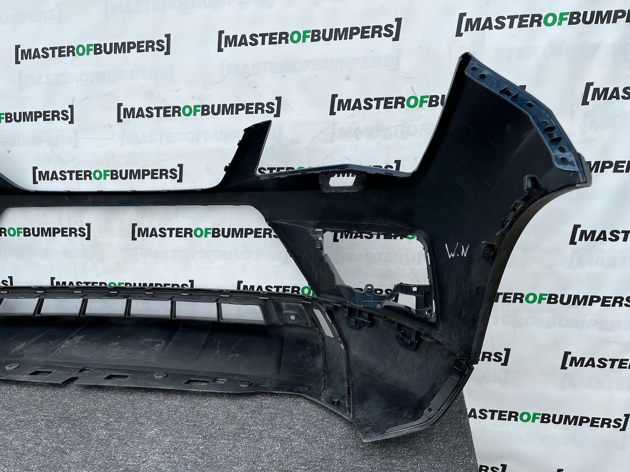 Seat Ateca Experience Tsi Evo Suv 2016-2020 Front Bumper 4 Pdc Genuine [v671]