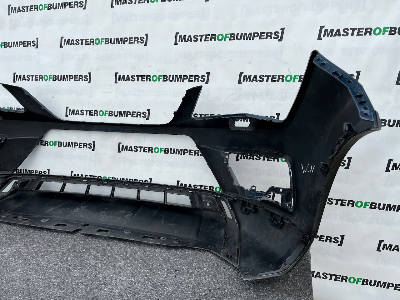 Seat Ateca Experience Tsi Evo Suv 2016-2020 Front Bumper 4 Pdc Genuine [v671]