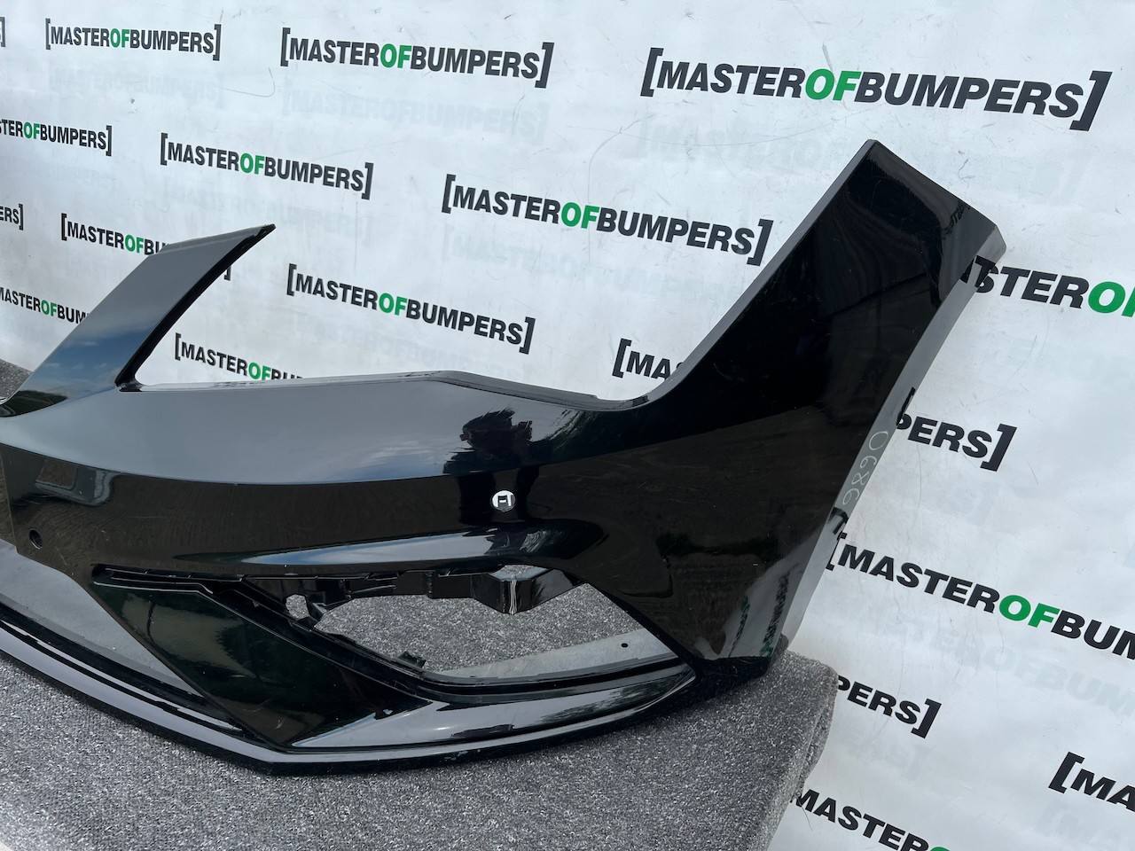 Seat Leon Cupra Fr Mk3 Lift Hatch 2017-2019 Front Bumper 4 Pdc Genuine [o686]