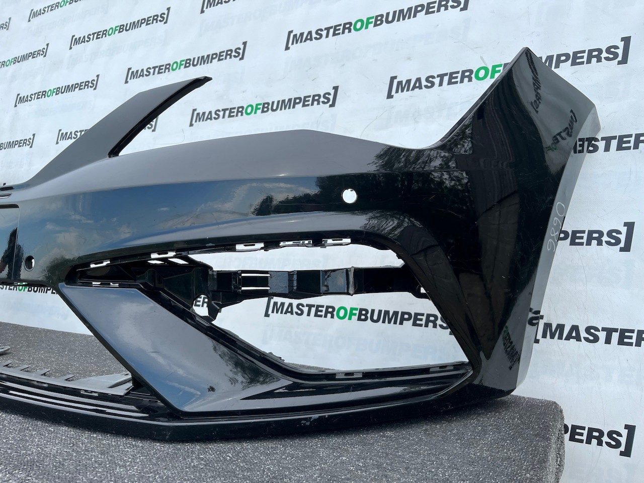 Seat Leon Cupra Fr Mk3 Lift Hatch 2017-2019 Front Bumper 4 Pdc Genuine [o686]