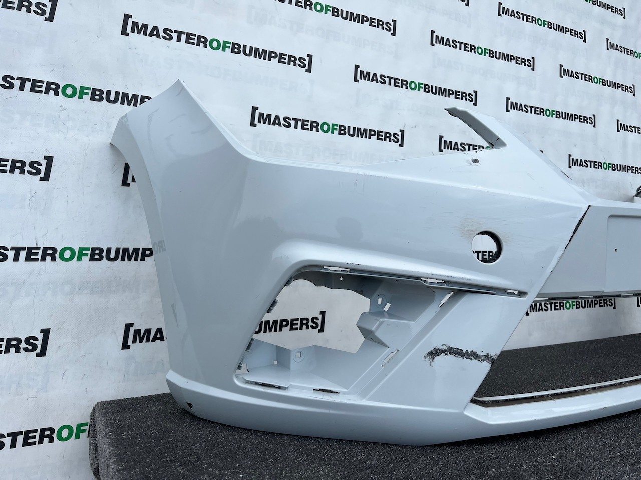Seat Ibiza Fr Mk5 Hatchback 2017-2022 Front Bumper No Pdc Genuine [o683]