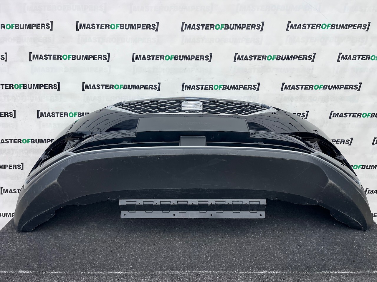 Seat Tarraco Xcellence Suv 2018-2024 Front Bumper 6 Pdc W/grilles Genuine [o721]