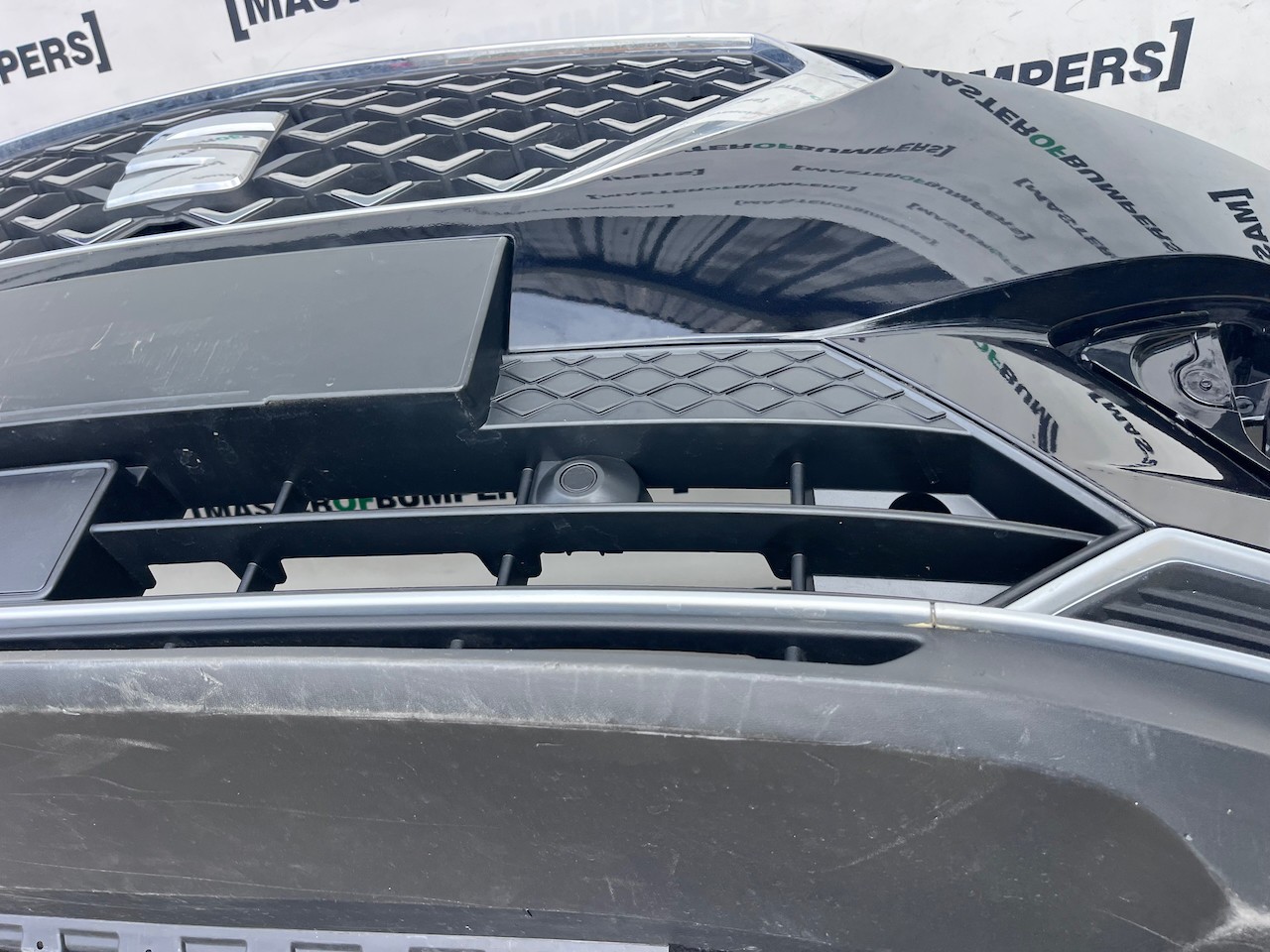 Seat Tarraco Xcellence Suv 2018-2024 Front Bumper 6 Pdc W/grilles Genuine [o721]