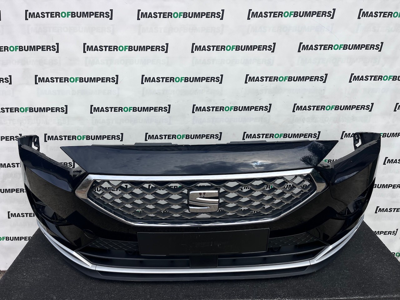 Seat Tarraco Xcellence Suv 2018-2024 Front Bumper 6 Pdc W/grilles Genuine [o721]
