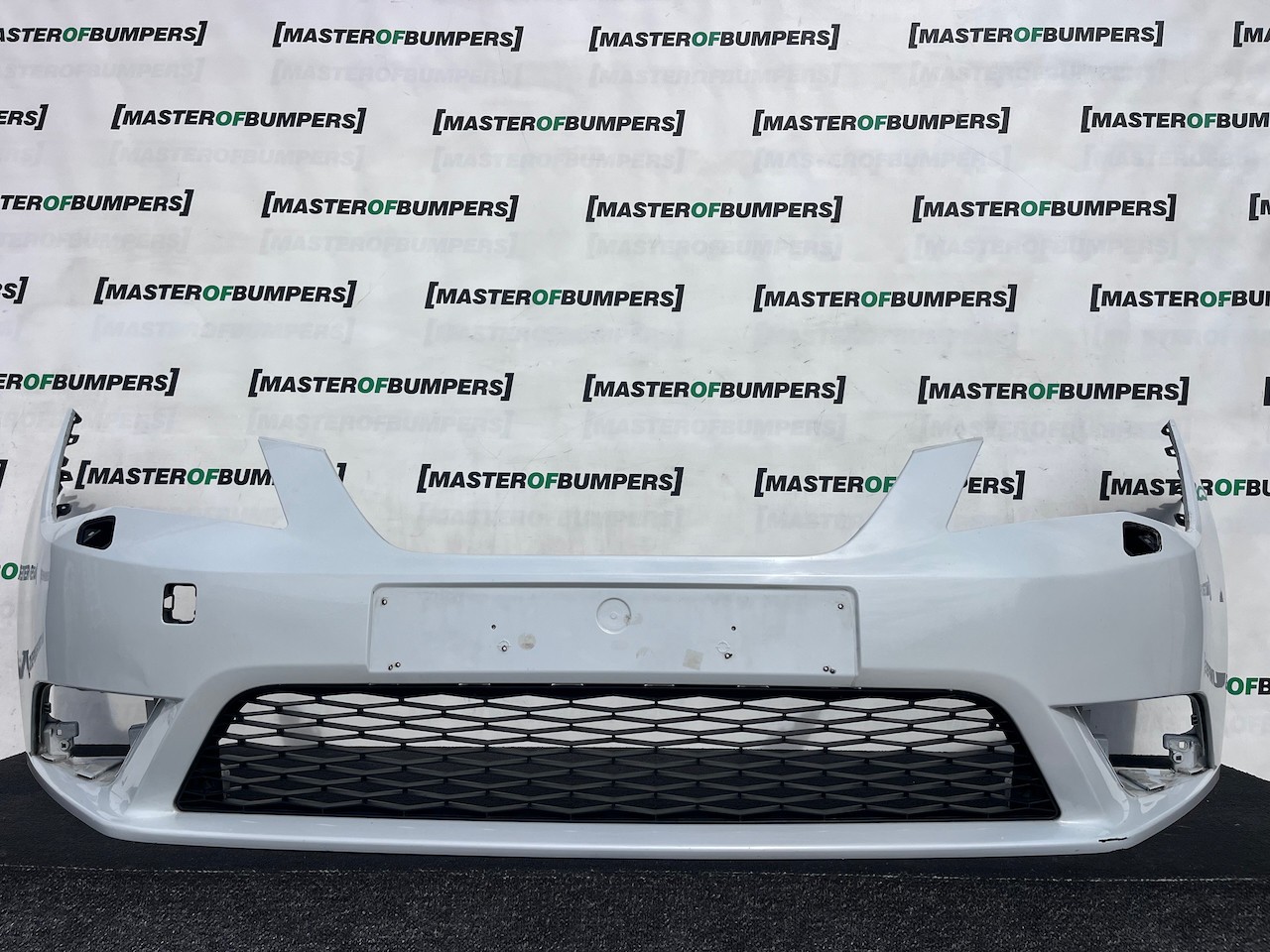Seat Leon Se Mk3 Hatchback 2017-2020 Front Bumper No Pdc + Jets Genuine [o737]
