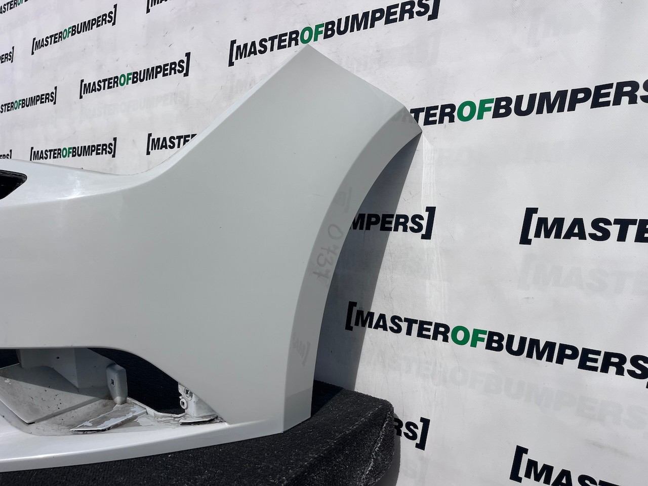 Seat Leon Se Mk3 Hatchback 2017-2020 Front Bumper No Pdc + Jets Genuine [o737]