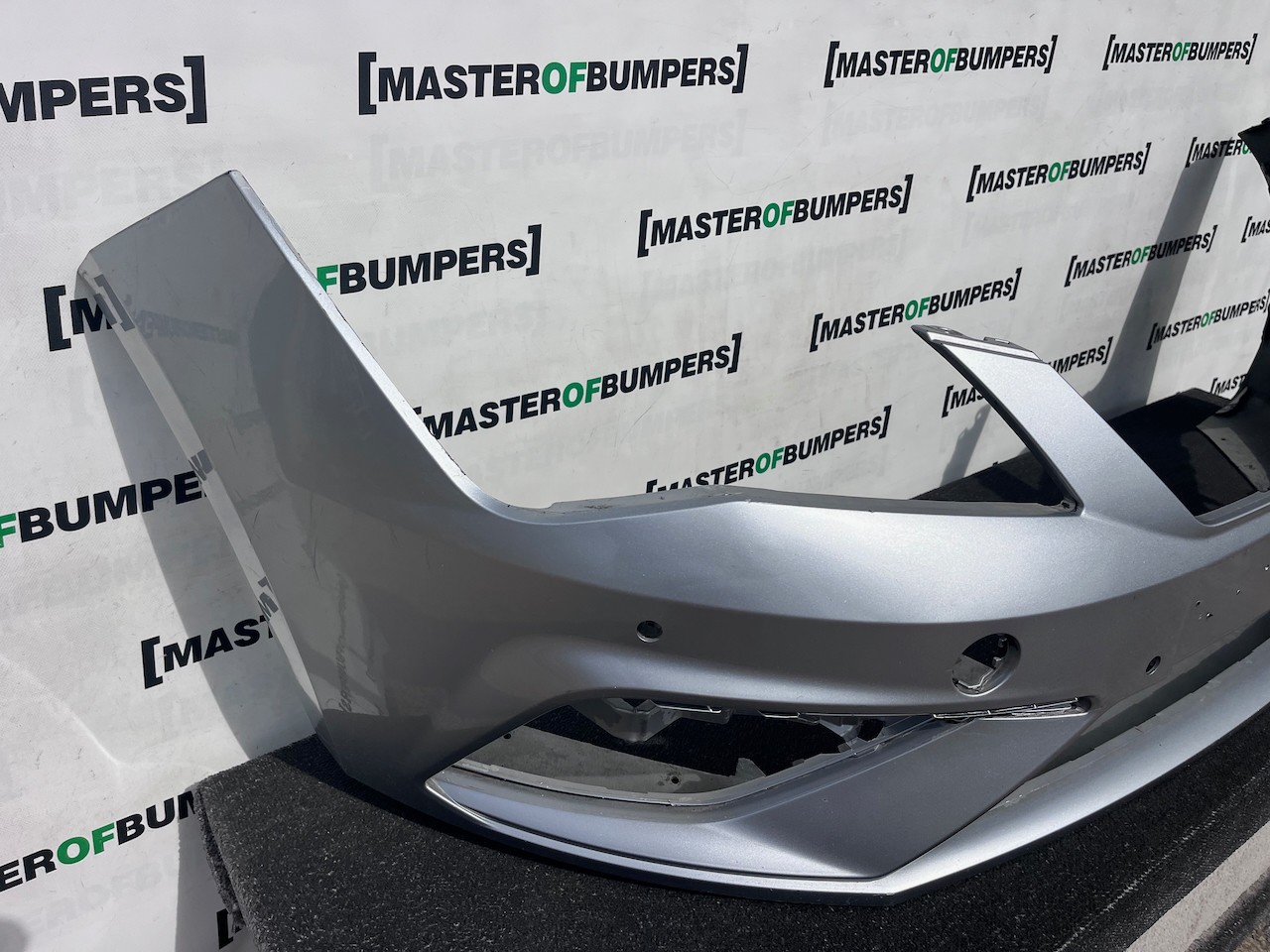 Seat Leon Fr Mk3 Lift Hatchback 2017-2019 Front Bumper 4 Pdc Genuine [o725]