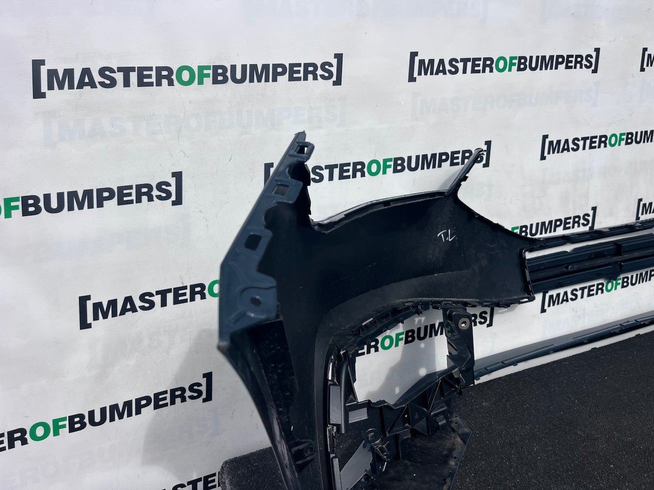 Seat Leon Se /  Xcellence / Fr Mk4 2021-2024 Front Bumper 6 Pdc Genuine [o726]
