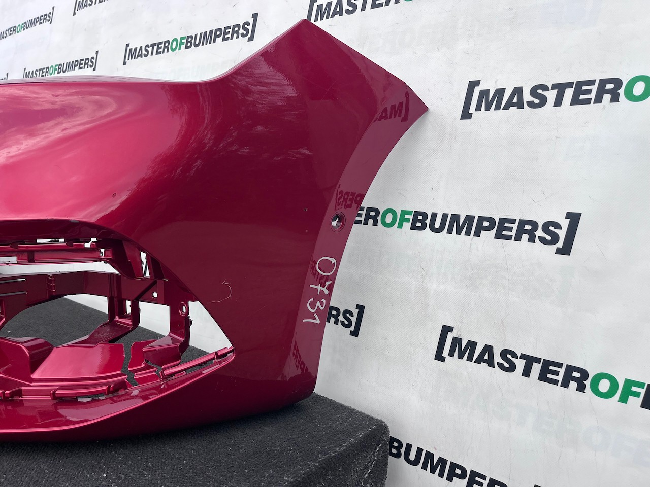 Seat Leon Se /  Xcellence / Fr Mk4 2021-2024 Front Bumper 6 Pdc Genuine [o731]