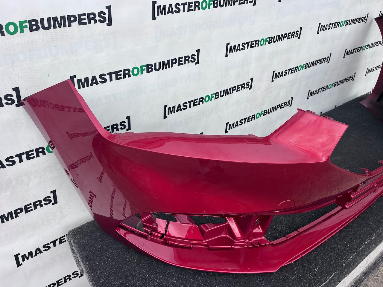 Seat Leon Se /  Xcellence / Fr Mk4 2021-2024 Front Bumper 6 Pdc Genuine [o731]