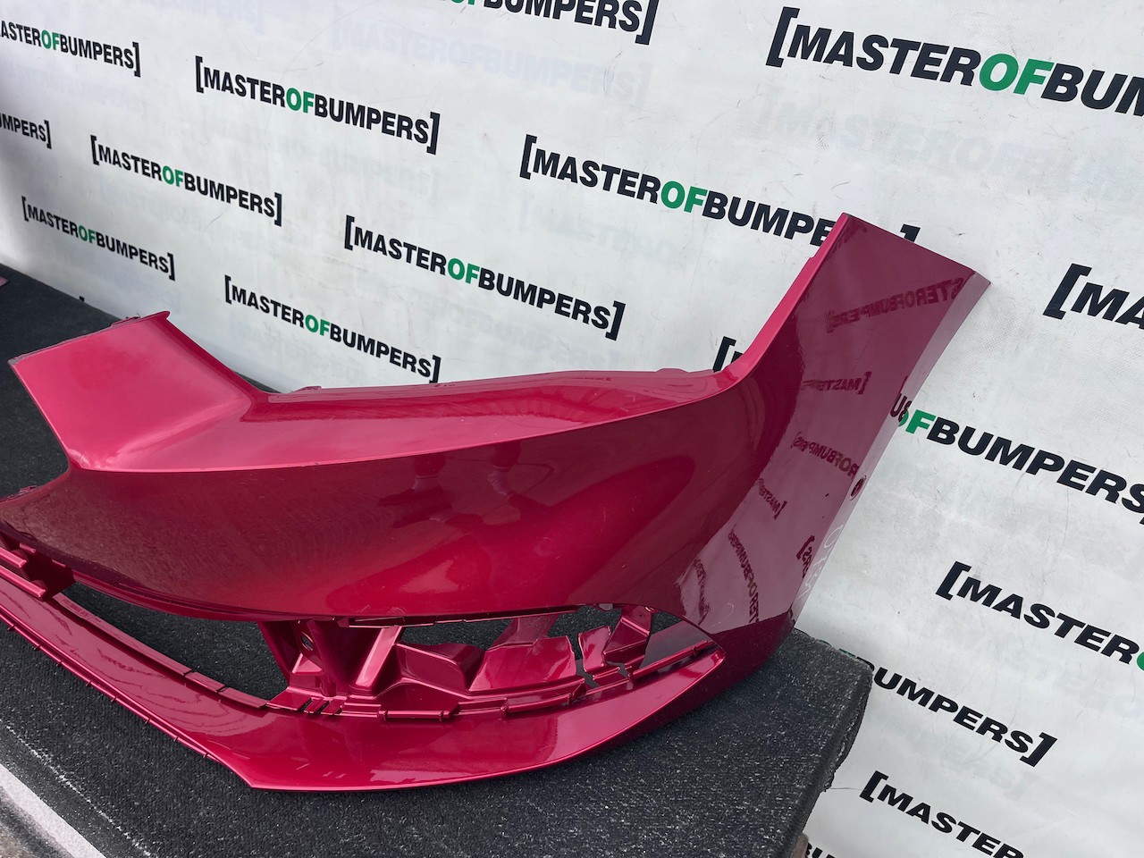 Seat Leon Se /  Xcellence / Fr Mk4 2021-2024 Front Bumper 6 Pdc Genuine [o731]