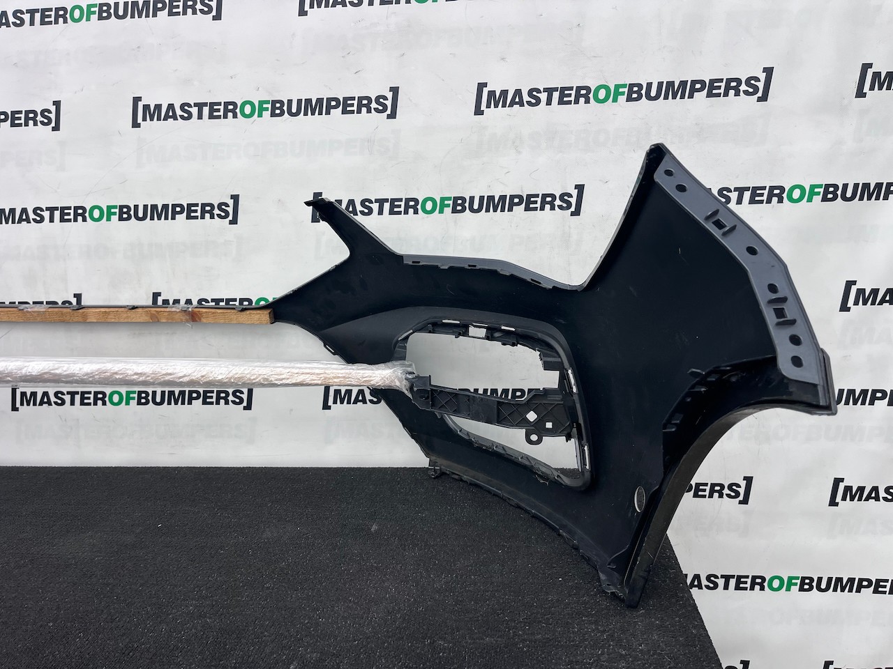 Seat Ateca Technology Tsi Suv 2021-2025 Front Bumper 6 Pdc Genuine [v738]