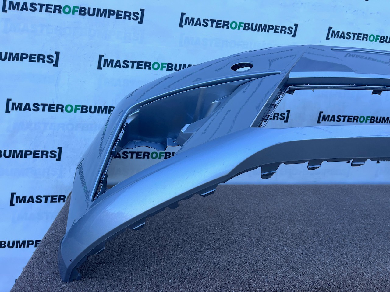 Seat Ibiza Fr Mk5 Hatchback 2017-2022 Front Bumper No Pdc Genuine [o751]