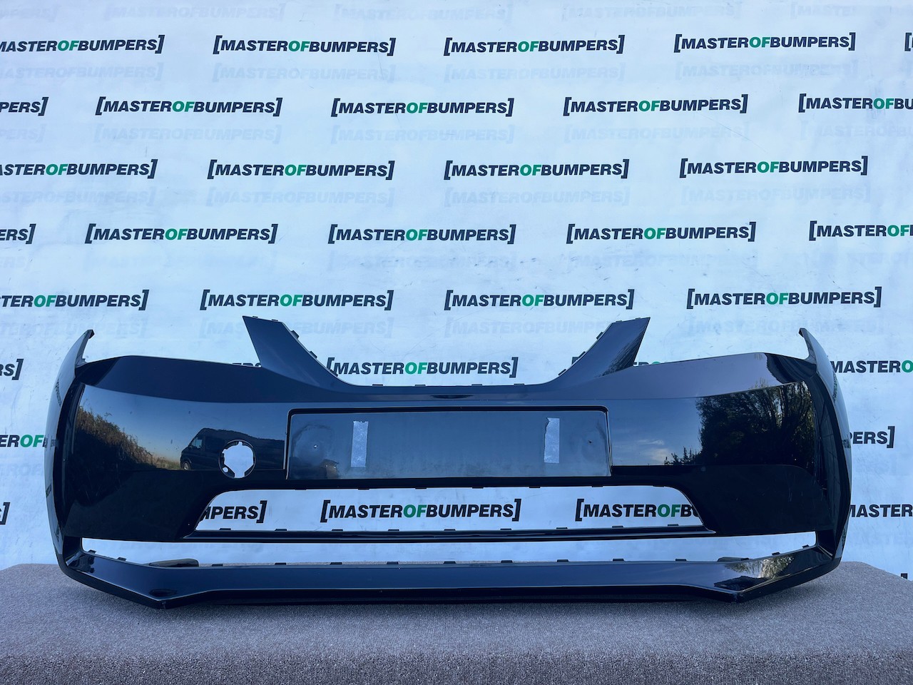 Seat Mii Toca Hatchback 2012-2018 Front Bumper No Fog Lights Genuine [o752]