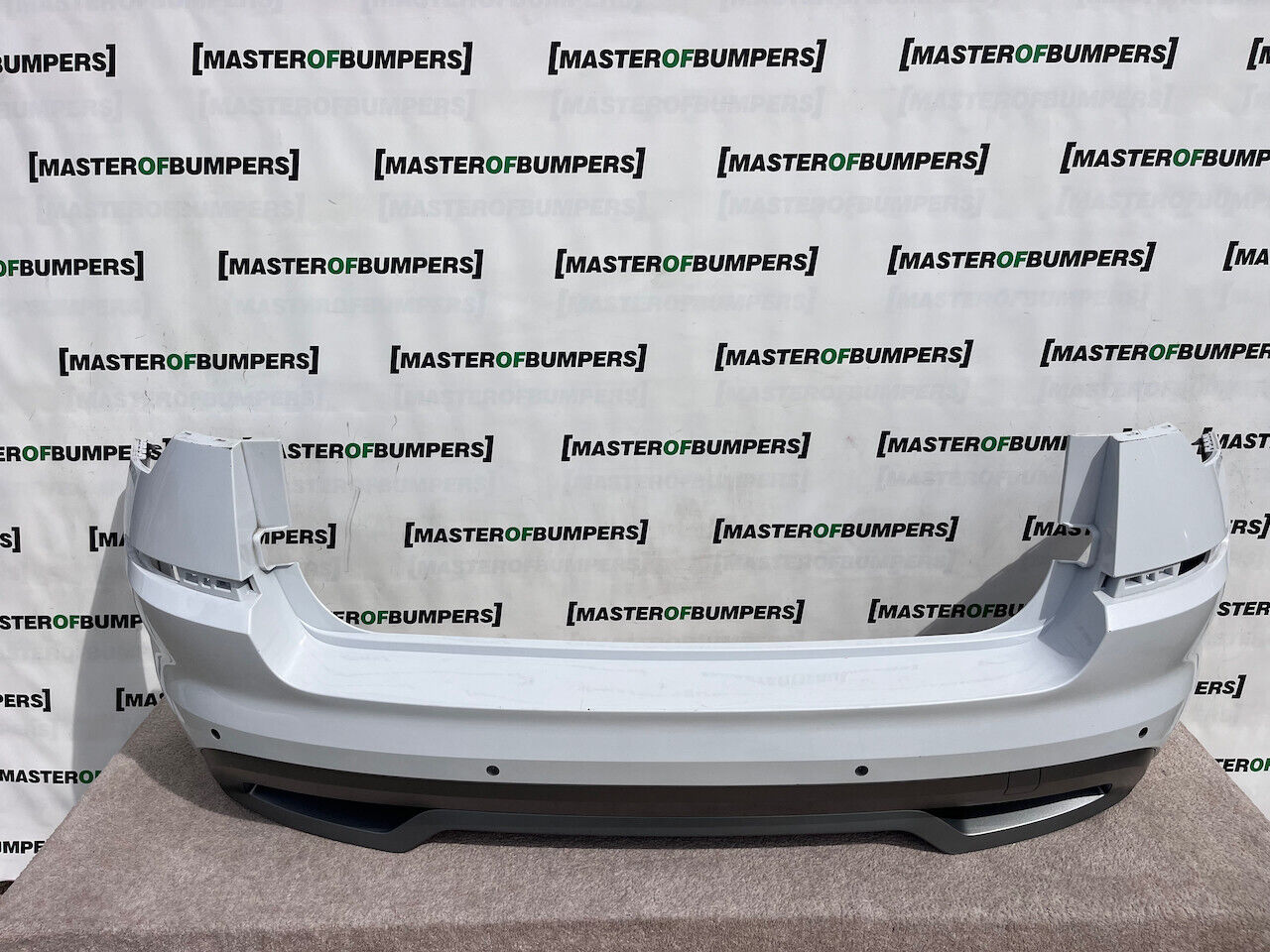 Skoda Kamiq Sel Exective 2019-2023 Rear Bumper White 4 Pdc Genuine [s495]