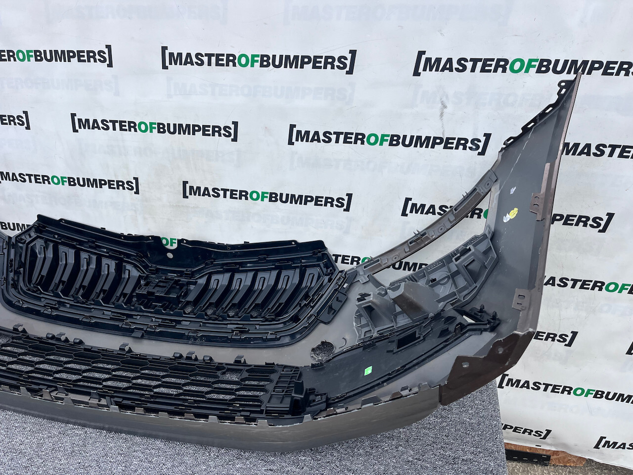 Skoda Kamiq Se L Edition Mk1 2019-2023 Front Bumper 4 Pdc + Jets Genuine [s225]