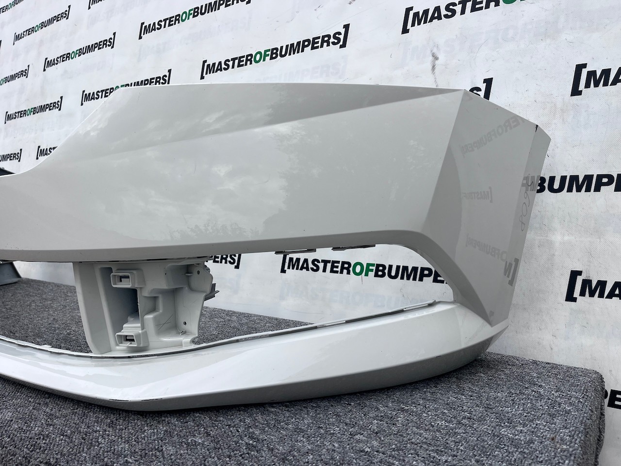 Skoda Fabia Hatchabck Esta Mk3 Lift 2018-2021 Front Bumper No Pdc Genuine [s608]