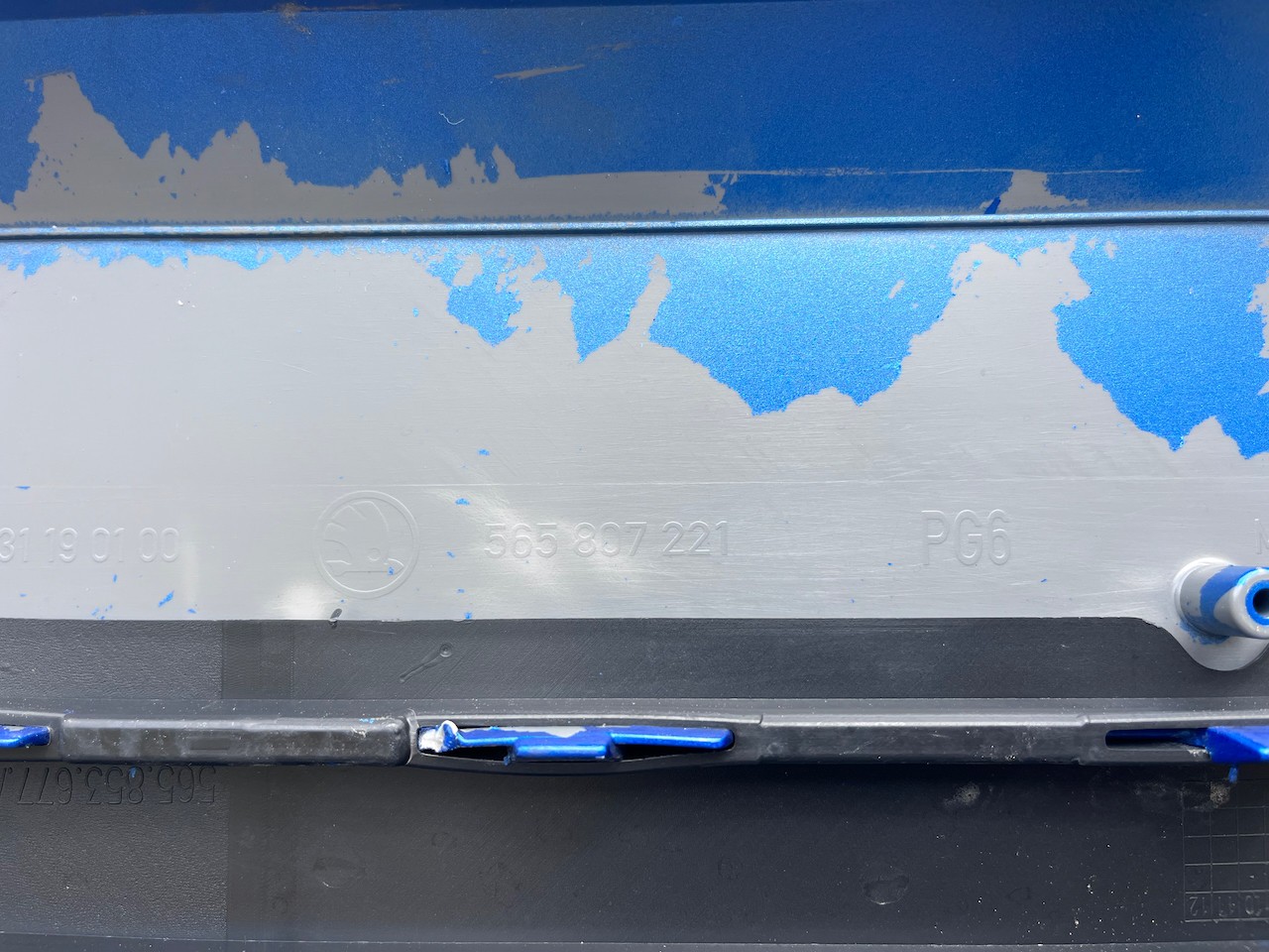 Skoda Kodiaq Se Basic Mk1 2016-2021 Front Bumper Blue 4 Pdc Genuine [s618]