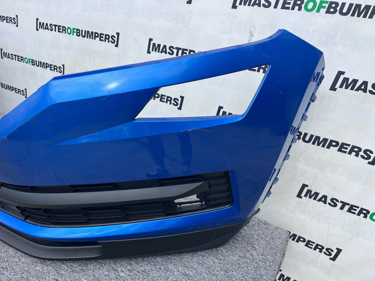 Skoda Kodiaq Se Basic Mk1 2016-2021 Front Bumper Blue 4 Pdc Genuine [s618]