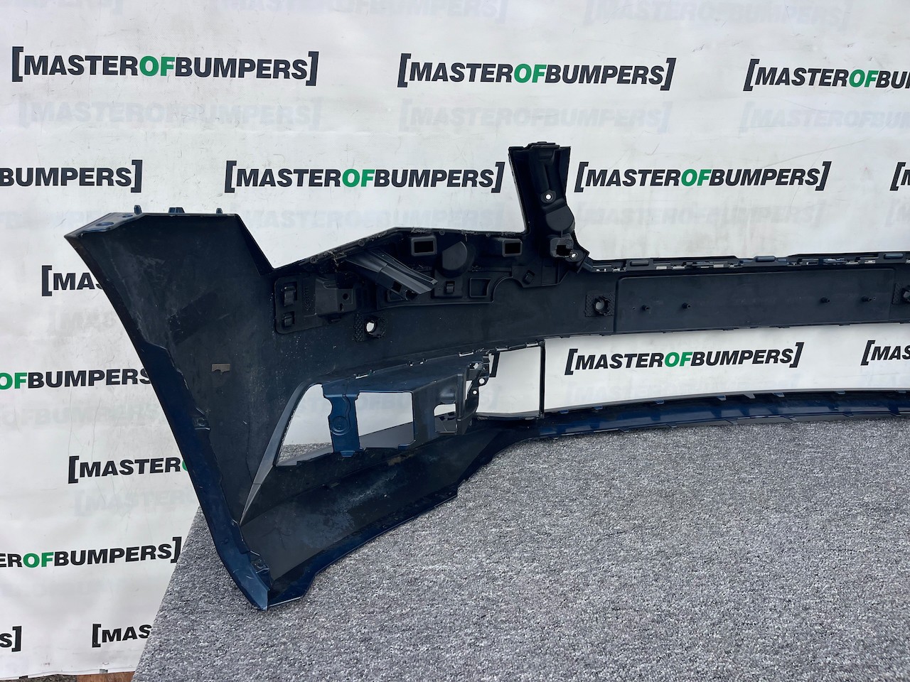 Skoda Superb Salon Estate Mk3 2015-2019 Front Bumper 4 Pdc +jets Genuine [s631]