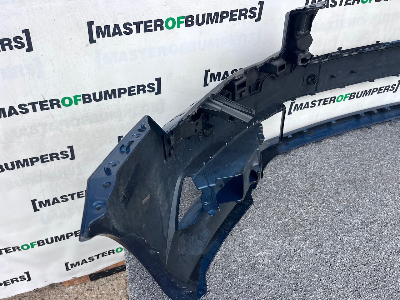 Skoda Superb Salon Estate Mk3 2015-2019 Front Bumper 4 Pdc +jets Genuine [s631]