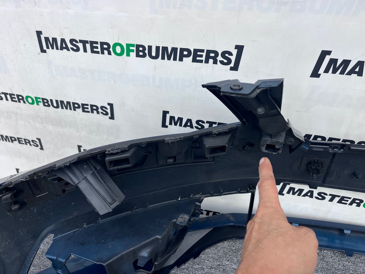 Skoda Superb Salon Estate Mk3 2015-2019 Front Bumper 4 Pdc +jets Genuine [s631]