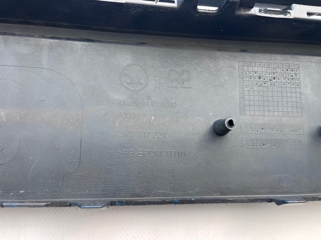 Skoda Superb Salon Estate Mk3 2015-2019 Front Bumper 4 Pdc +jets Genuine [s631]