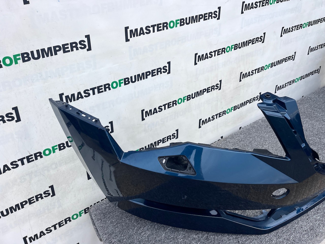 Skoda Superb Salon Estate Mk3 2015-2019 Front Bumper 4 Pdc +jets Genuine [s631]