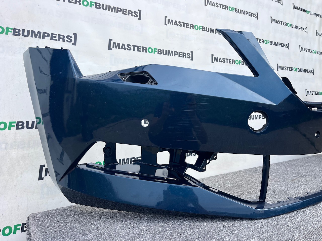 Skoda Superb Salon Estate Mk3 2015-2019 Front Bumper 4 Pdc +jets Genuine [s631]