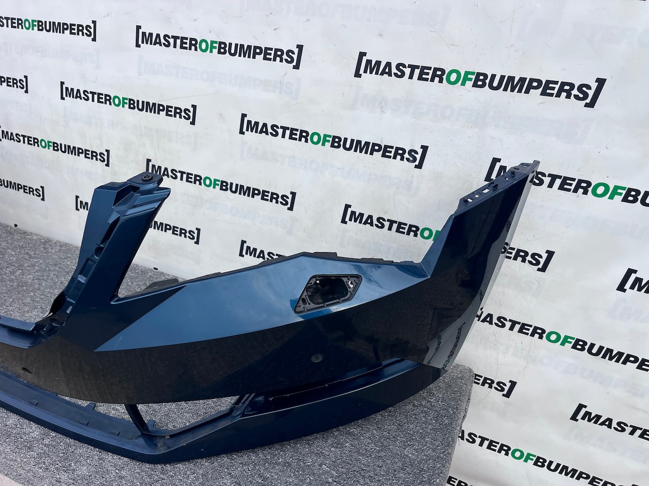 Skoda Superb Salon Estate Mk3 2015-2019 Front Bumper 4 Pdc +jets Genuine [s631]