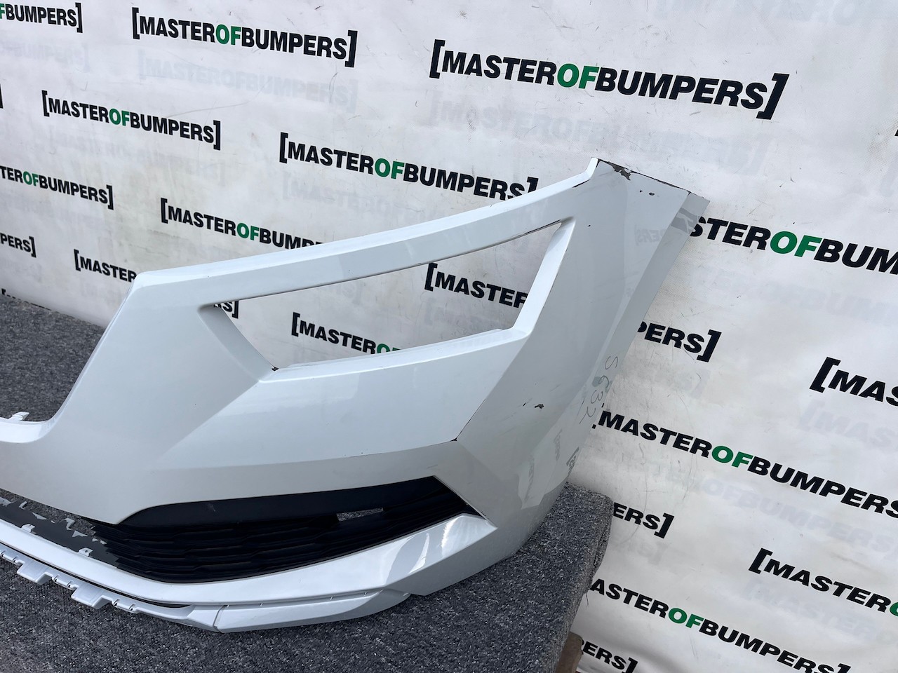 Skoda Kamiq Monte Carlo Se 2019-2023 Front Bumper Pdc Genuine [s632]