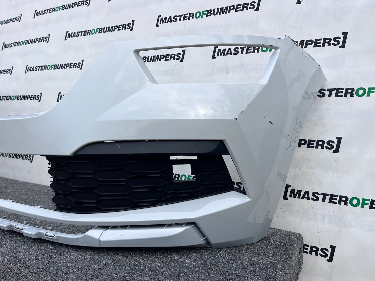 Skoda Kamiq Monte Carlo Se 2019-2023 Front Bumper Pdc Genuine [s632]